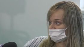 După ce s-a luptat cu o boală cumplită, Erica a primit o nouă șansă la viață! Chiar mama fetiței de 8 ani a fost cea care i-a donat rinichiul: „Acum e cu zâmbetul pe buze”